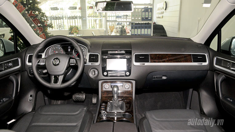 autodaily%20volkswagen%20touareg%20(14).jpg