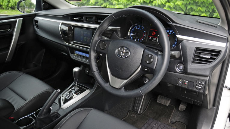 toyota-corolla-altis-2014 (9).jpg