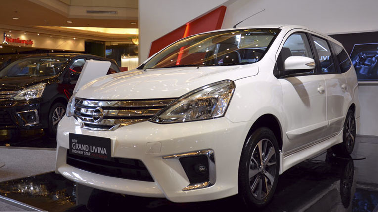 Nissan Grand Livina mới ra mắt, giá rẻ “giật mình”