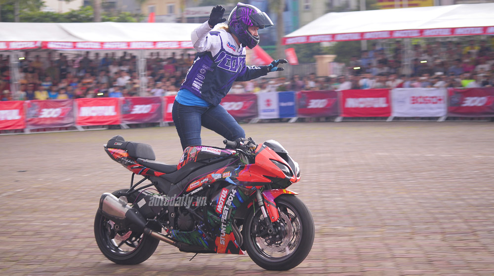 motul-stunt-fest-2014%20(19).jpg