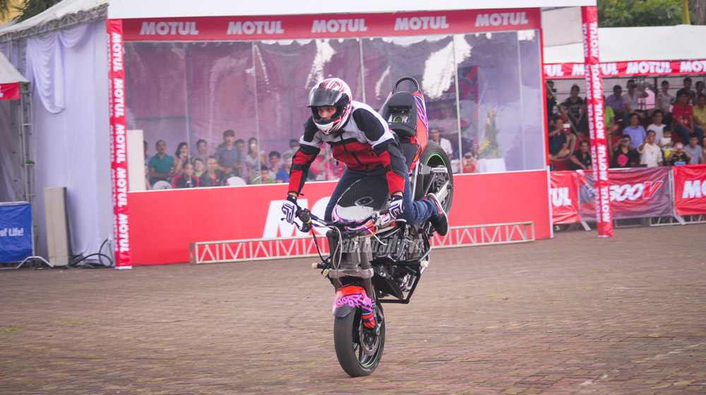 motul-stunt-fest-2014%20(23).jpg