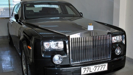 5_rolls-royce-phantom_77L77.jpg