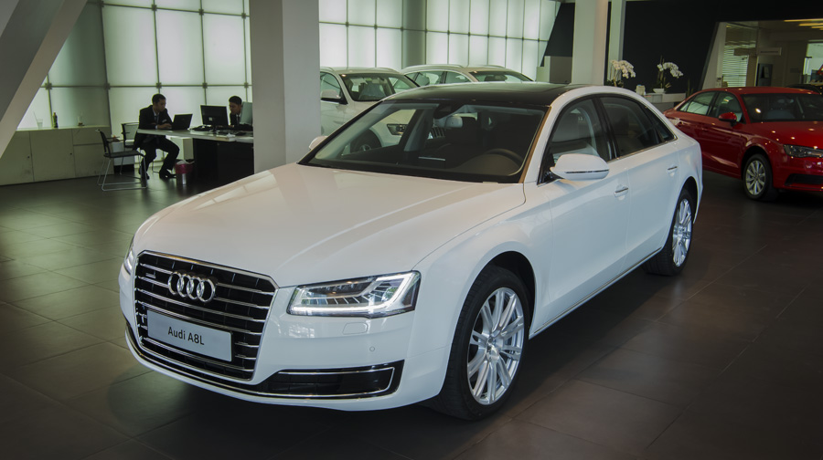 audi-a8l-2014%20(3).jpg