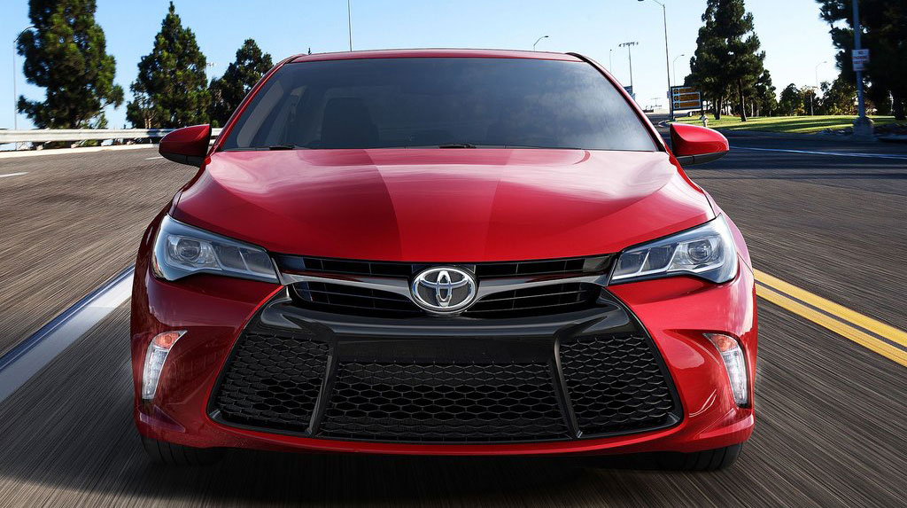 Toyota-Camry-2015-(1).jpg