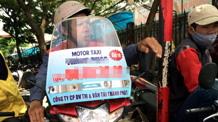 Nở rộ xe ôm 'taxi': Lên đời nhờ chuyên nghiệp