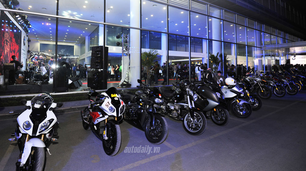 BMW-Motorrad-(9).jpg