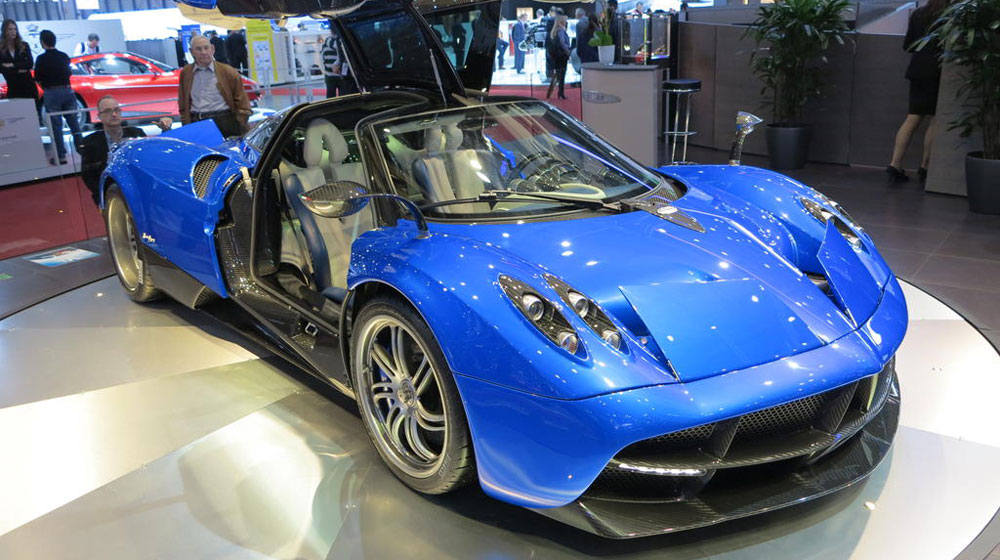 “Thần gió” Pagani Huayra Roadster sẽ ra mắt vào năm tới