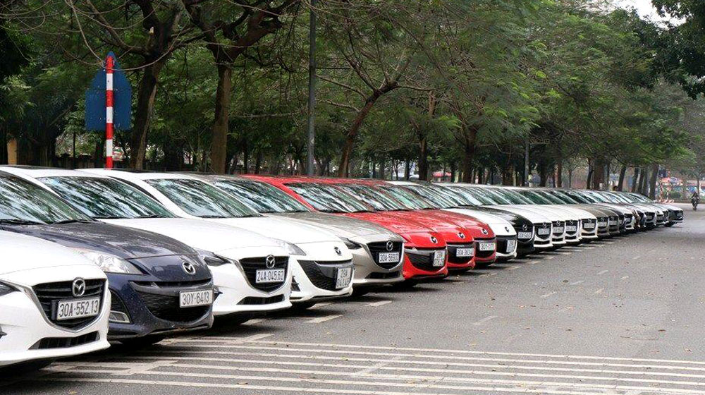 Dàn xe Mazda3 "offline" hoành tráng tại Hà Nội