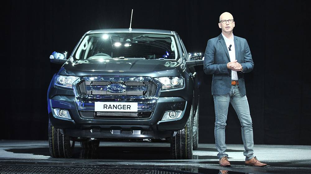 Trang bị thêm công nghệ, Ford Ranger 2015 “dọa” các đối thủ
