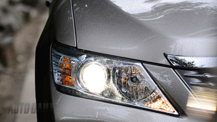 Ảnh chi tiết so sánh trực quan Toyota Camry 2015 và phiên bản cũ anh chi tiet camry 2015 (13).jpg