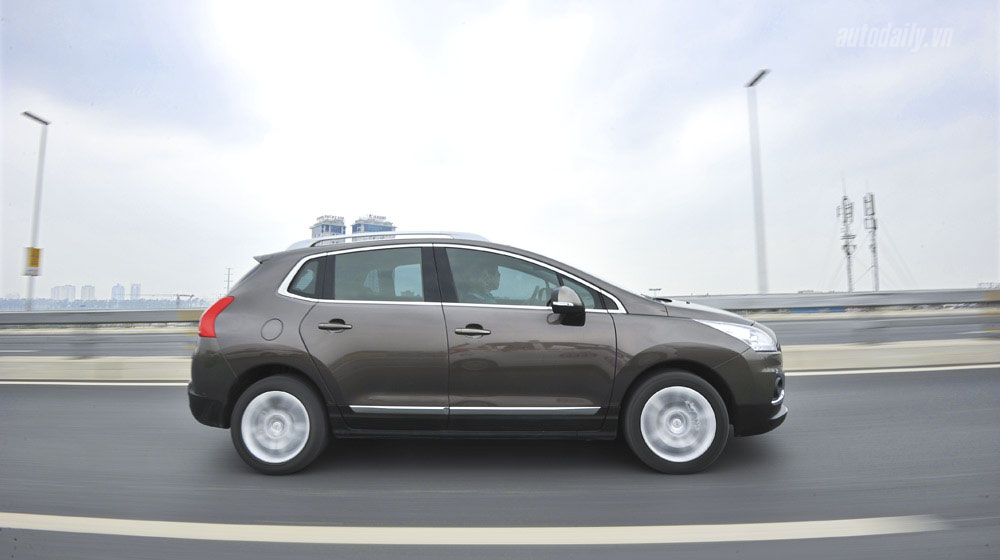 Peugeot-3008-(49).jpg