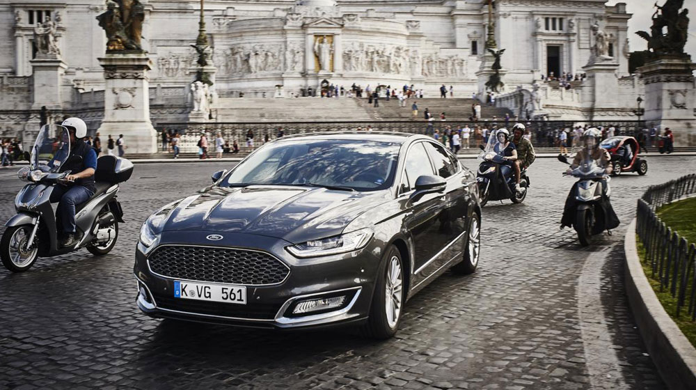 Ford khoe vẻ đẹp của Mondeo Vignale