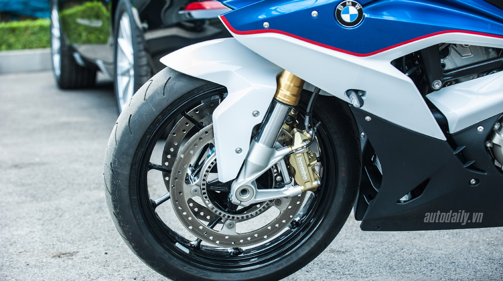 BMW%20S1000RR%202015%20(7).jpg