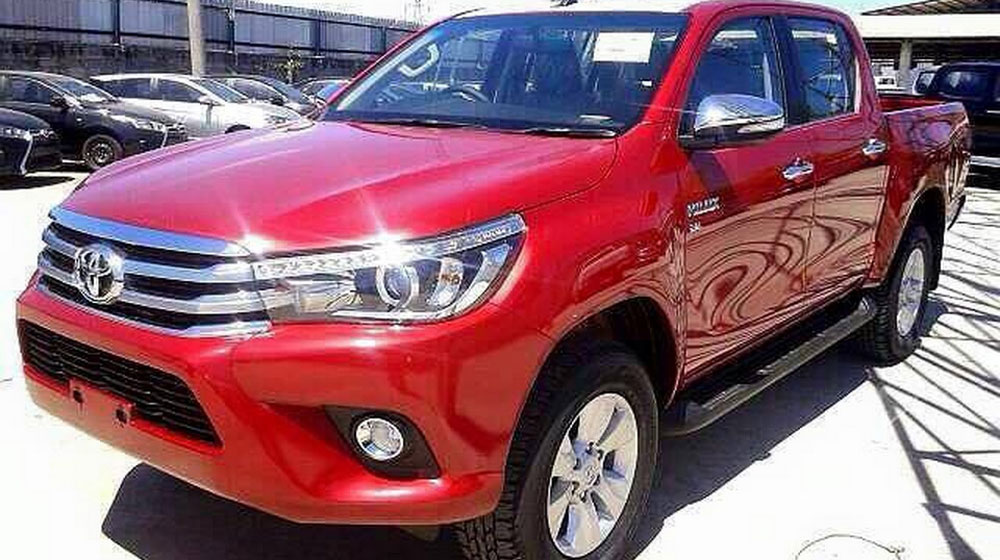 Toyota Hilux 2016 lộ diện hoàn toàn trước ngày ra mắt