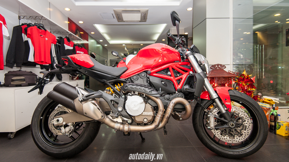 Ducati_Monster_821_chinh_hang%20(1).jpg