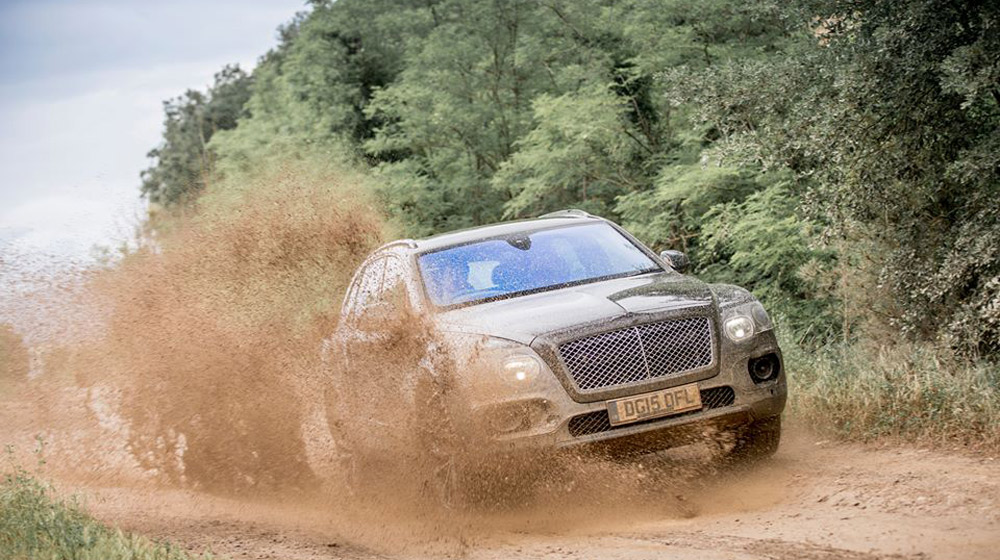 Bentley Bentayga thử làm chiến binh offroad