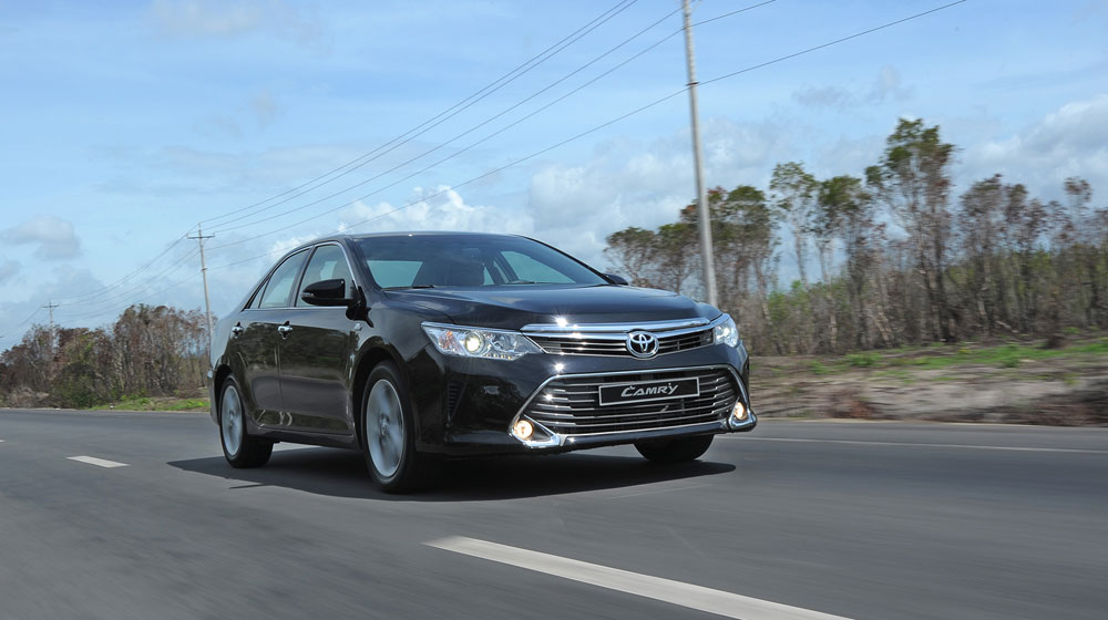 Toyota-Camry-2.5Q12.jpg