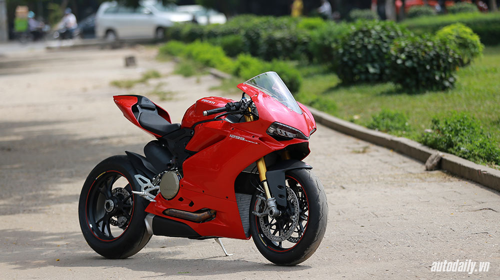 "Soi" chi tiết Ducati 1299 Panigale S giá 1 tỷ đồng tại Hà Nội