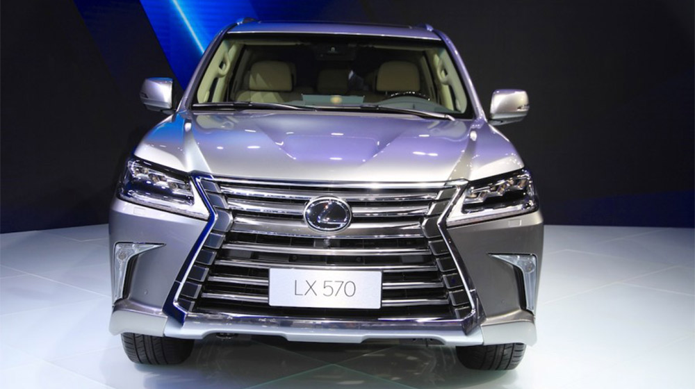 2016-Lexus-LX-570-front-at-the-2015-Chengdu-Motor-Show-900x600.jpg