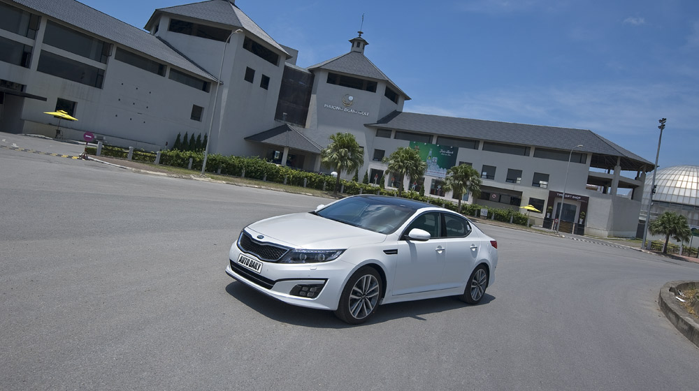 Kia%20Optima%202015%20(11).jpg