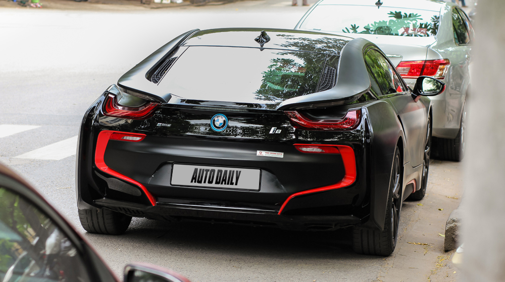 BMW%20i8%20%C4%91en%20m%E1%BB%9D%20(12).jpg