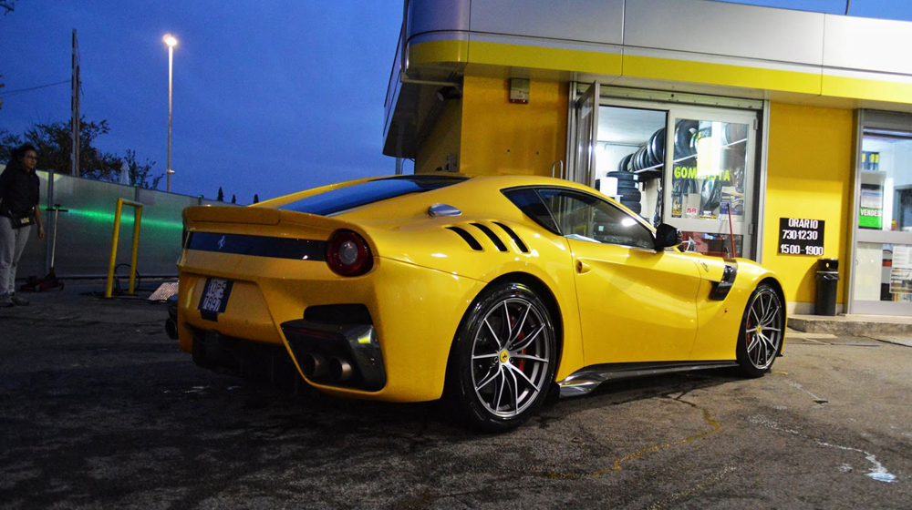 Ferrari%20F12tdf%20(1).JPG