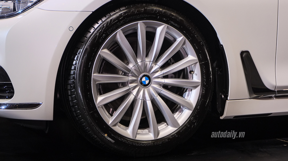 BMW_7-Series (6).jpg