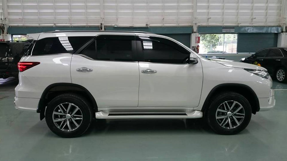 Toyota-Fortuner-Fiar-FD2-L-bodykit-white-chrome (4).jpg