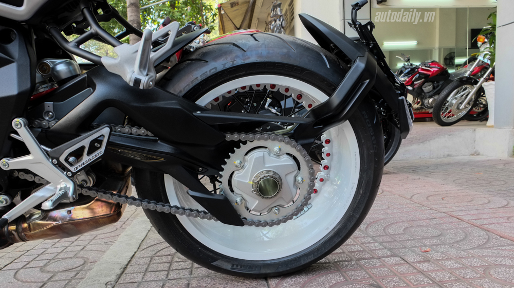 Xem chi tiết MV Agusta Dragster 800RR 2015 MV_Agusta_Dragster_800RR_2015 (17).jpg
