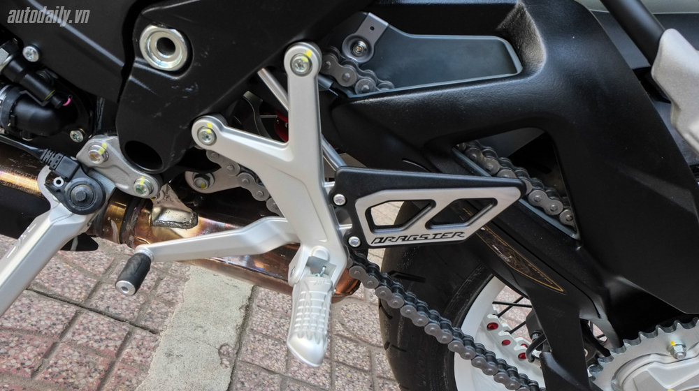 Xem chi tiết MV Agusta Dragster 800RR 2015 MV_Agusta_Dragster_800RR_2015 (19).jpg