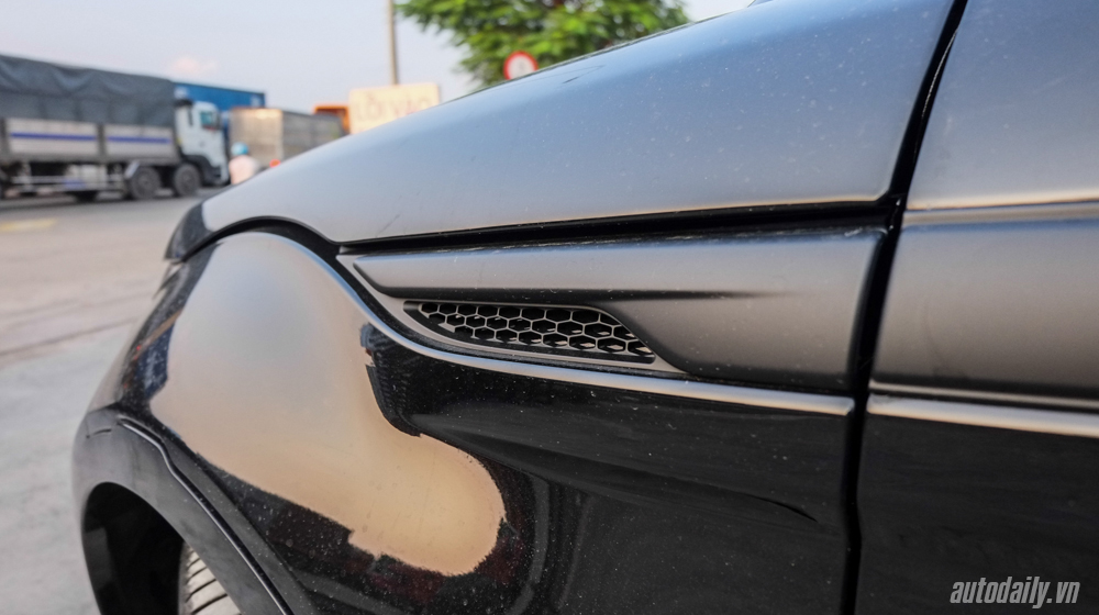 Cận cảnh Range Rover Evoque Kahn tại Việt Nam Range_Rover_Evoque_Kahn (15).jpg