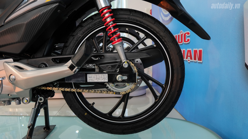 Ảnh chi tiết Suzuki Axelo 125 bản nâng cấp Suzuki_Axelo_2016 (13).jpg