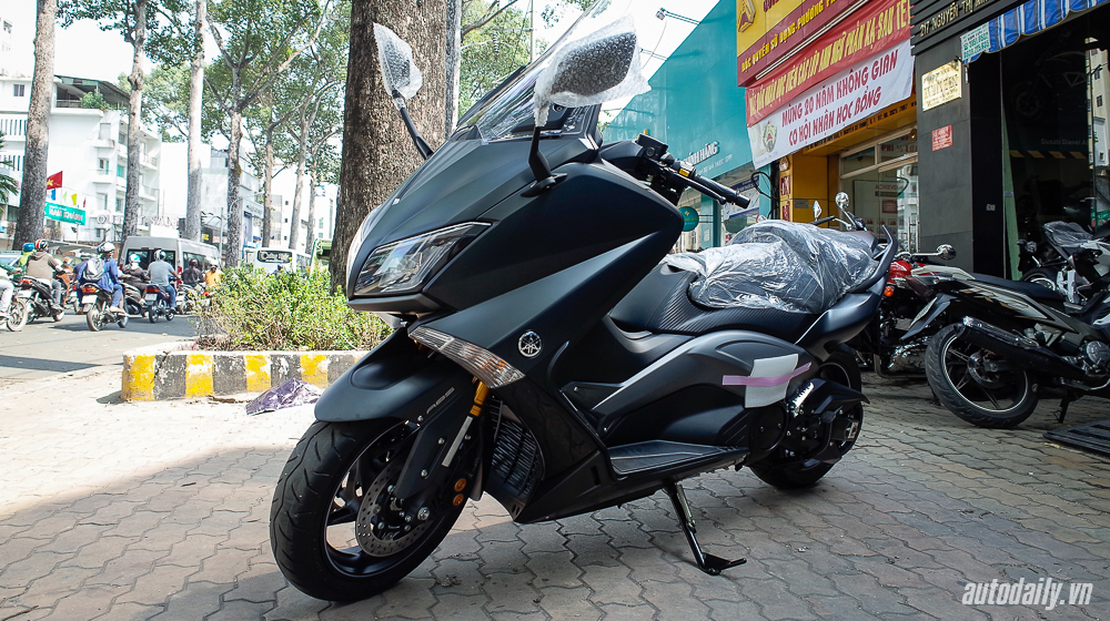 Yamaha_TMAx%20(4).jpg