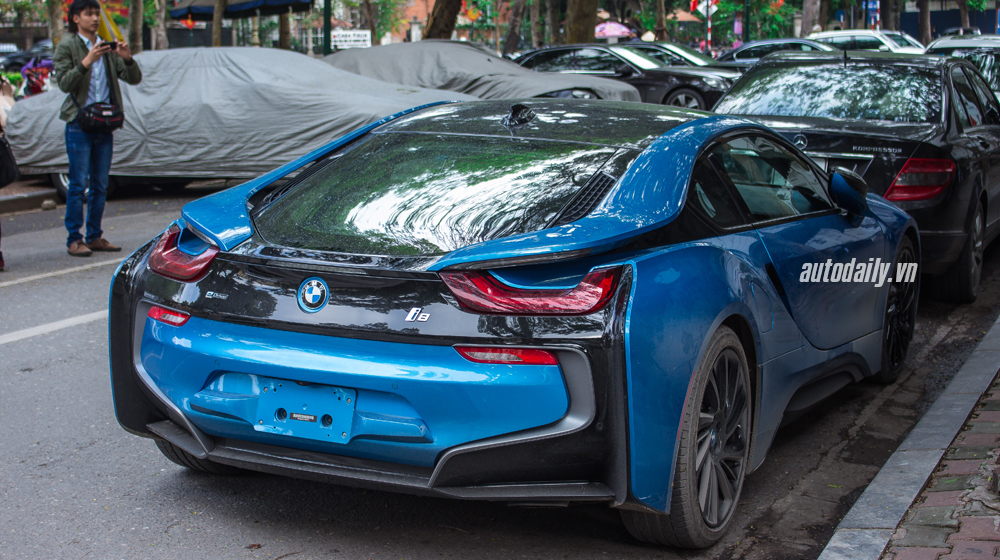 BMW%20i8%20xanh%20(7).JPG