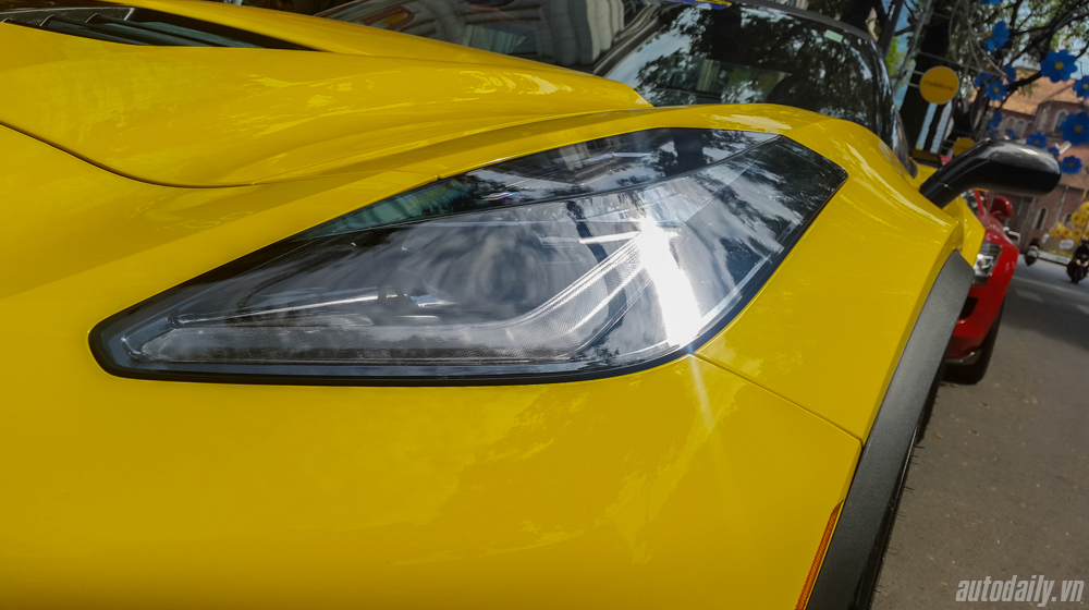 Chevrolet_C7_Z06%20(3).jpg