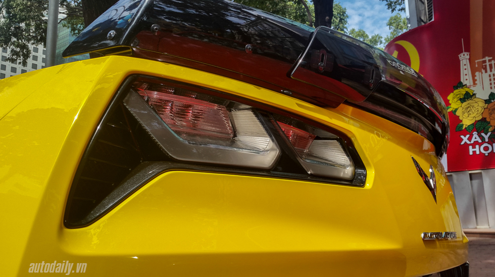 Chevrolet_C7_Z06%20(5).jpg