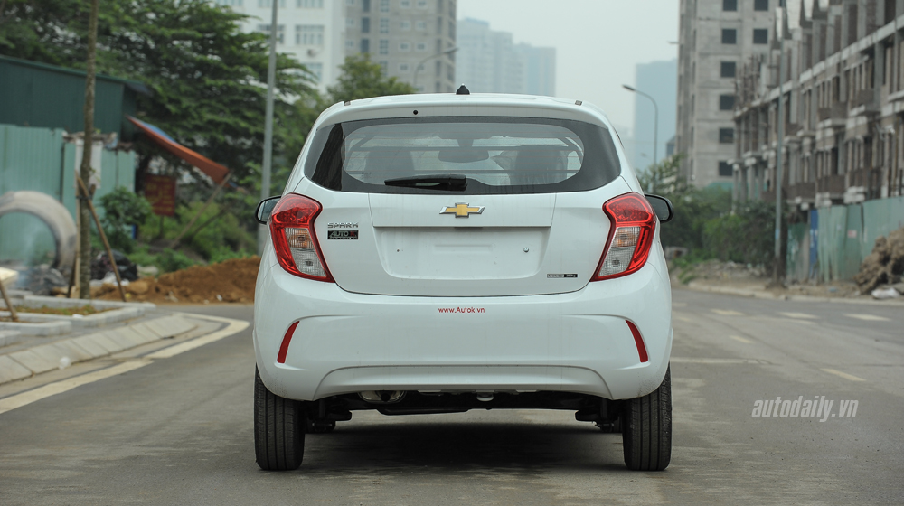 Chevrolet%20Spark%202016%20(8).jpg