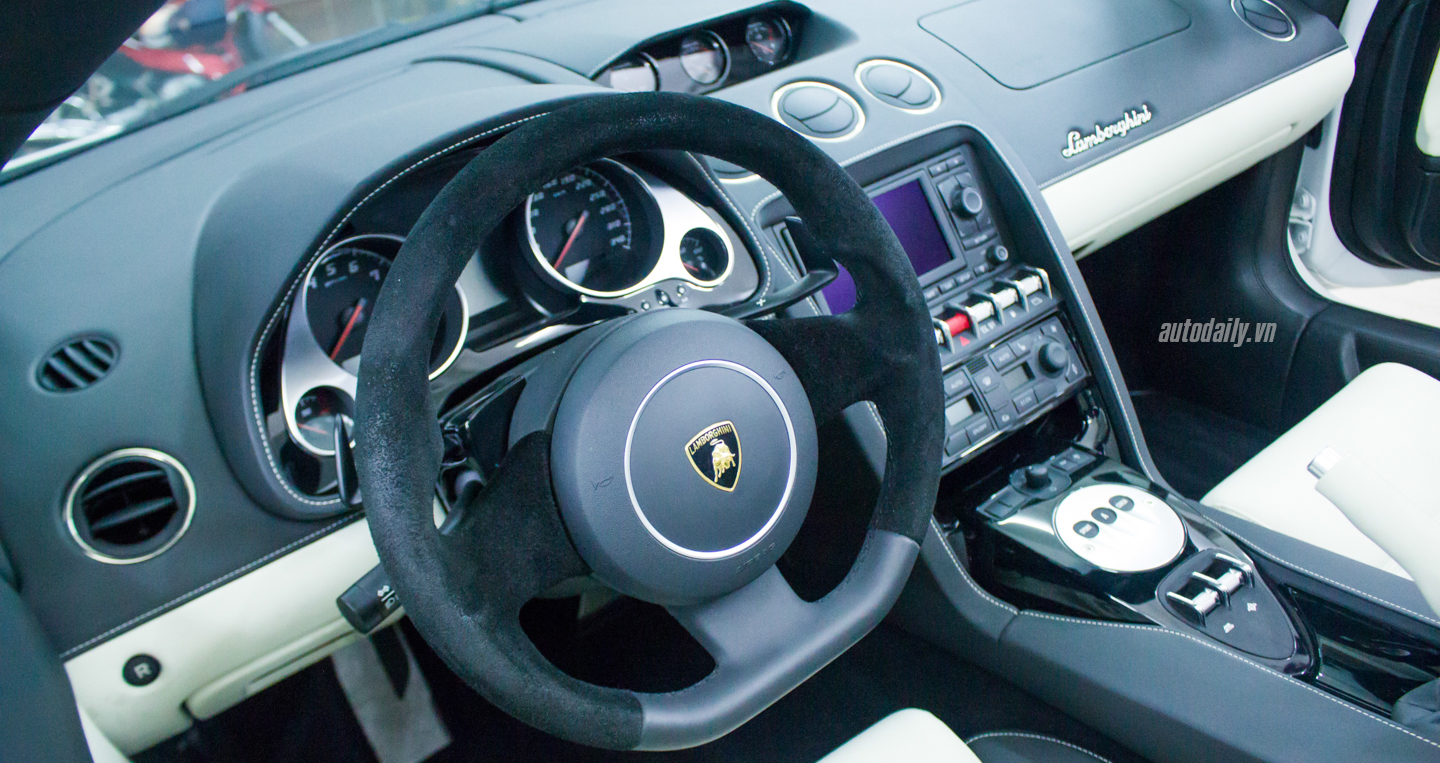Ảnh chi tiết Lamborghini Gallardo LP-560-4 Spyder đầu tiên ở Việt Nam Lamborghini_Gallardo_LP560-4_Spyder (15).jpg