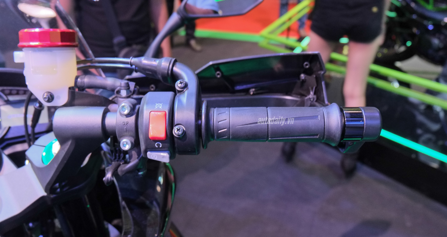 Xem thêm ảnh Kawasaki Ninja 1000 ABS 2016 Kawasaki_Ninja1000_ABS_2016 (10).jpg