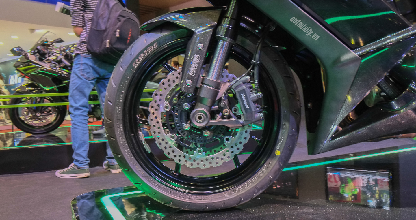 Xem thêm ảnh Kawasaki Ninja 1000 ABS 2016 Kawasaki_Ninja1000_ABS_2016 (3).jpg