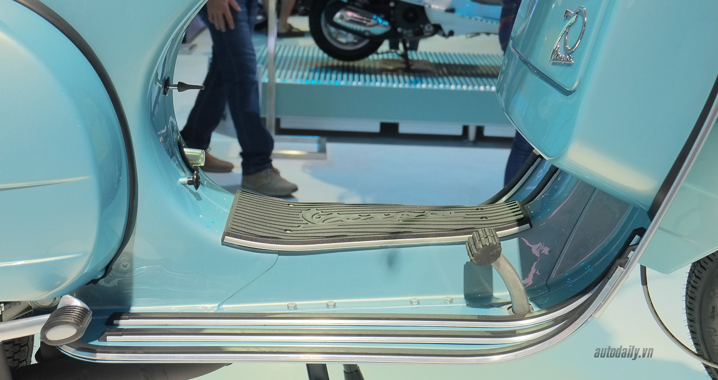 Xem thêm ảnh phiên bản kỷ niệm 70 năm Vespa 125 Vespa_PX_70th (12).jpg