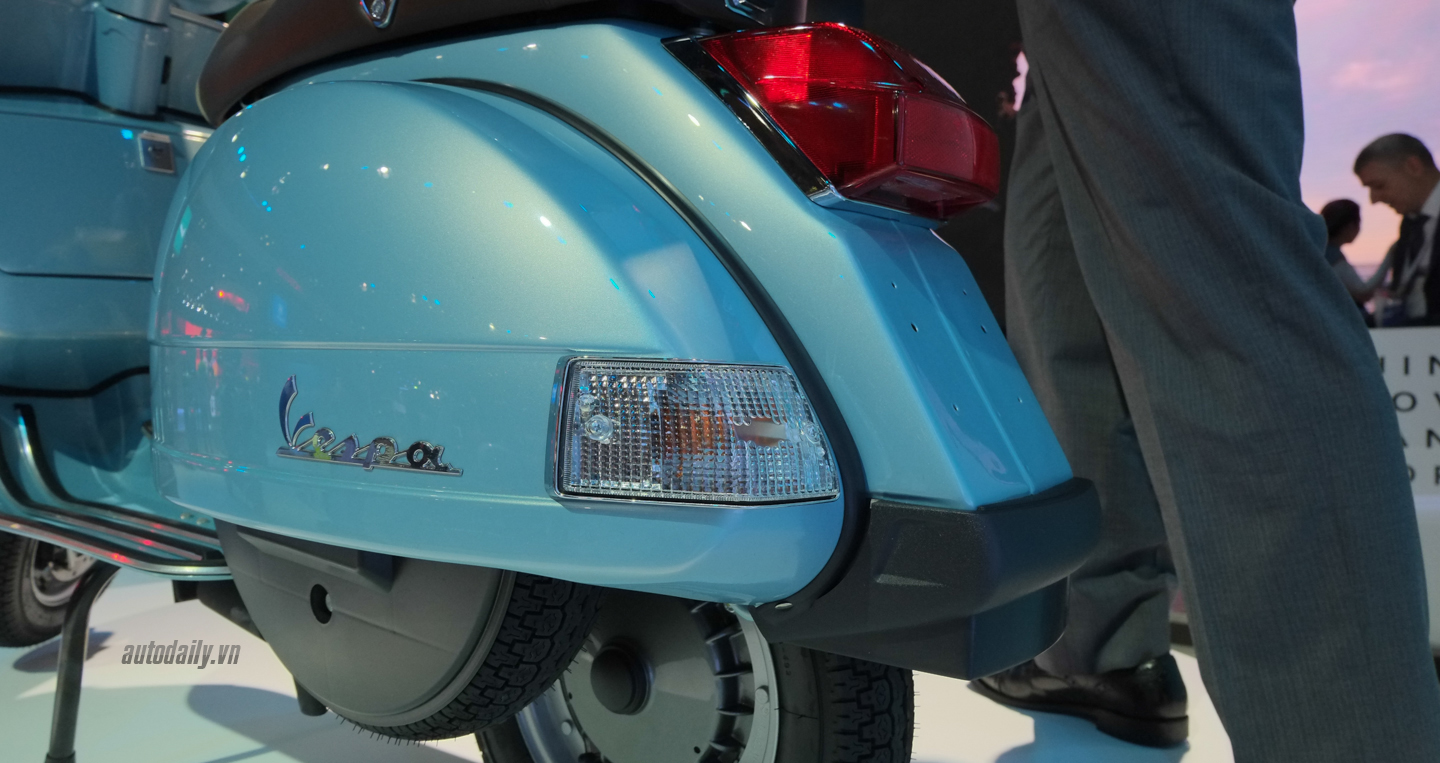 Xem thêm ảnh phiên bản kỷ niệm 70 năm Vespa 125 Vespa_PX_70th (9).jpg