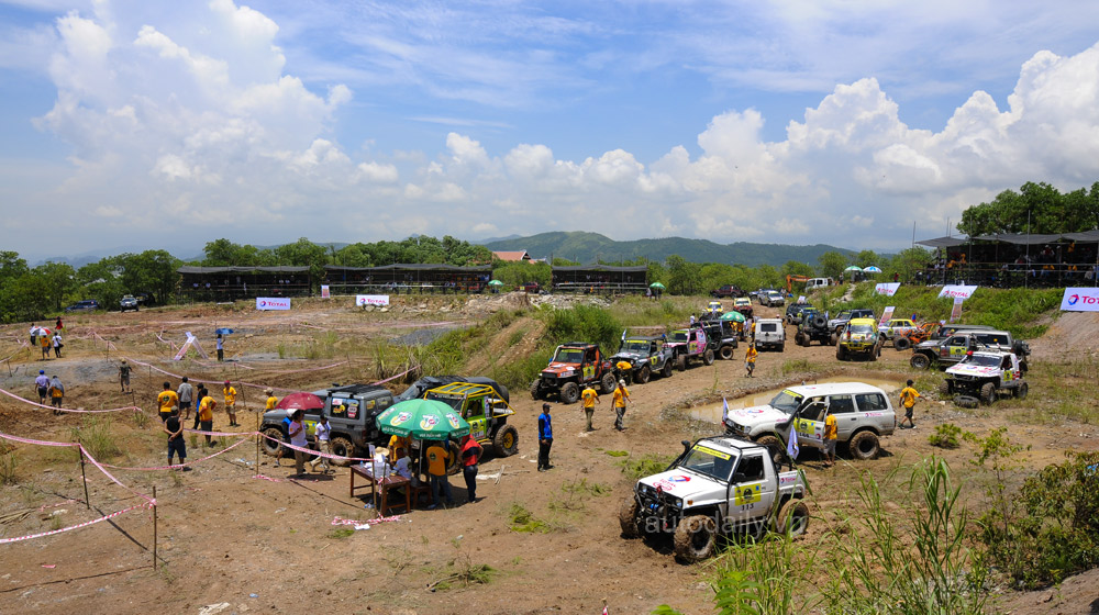 Giải đua ô tô địa hình quốc tế 'Rainforest Challenge VIETNAM 2014'