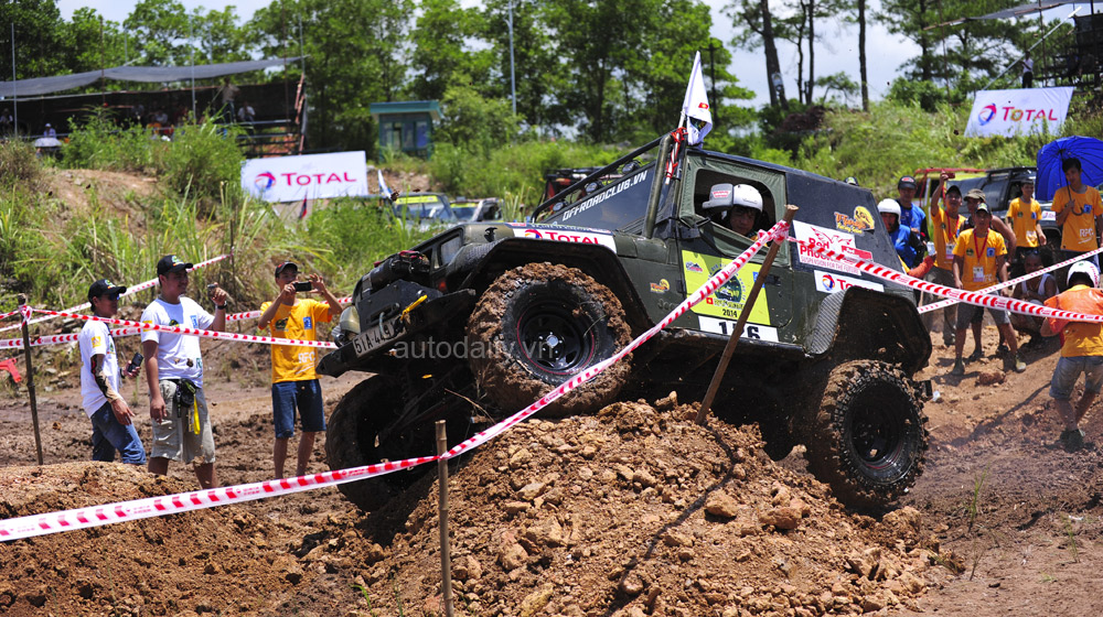Giải đua ô tô địa hình quốc tế 'Rainforest Challenge VIETNAM 2014'