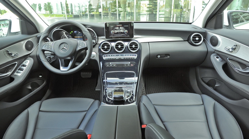 Cáº­n Cáº£nh Mercedes-Benz C200 2015 Vá»«a Ra Máº¯t Táº¡i Viá»‡t Nam