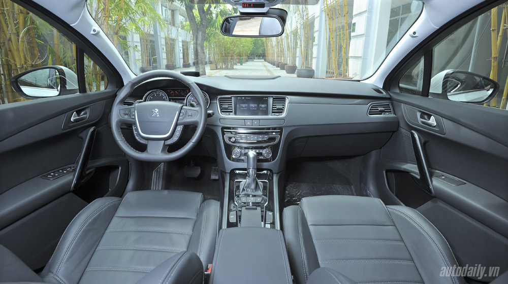 Ảnh Chi Tiết Nội Thất Peugeot 508