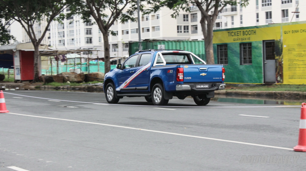 Lái thử xe Chevrolet tại Sài Gòn