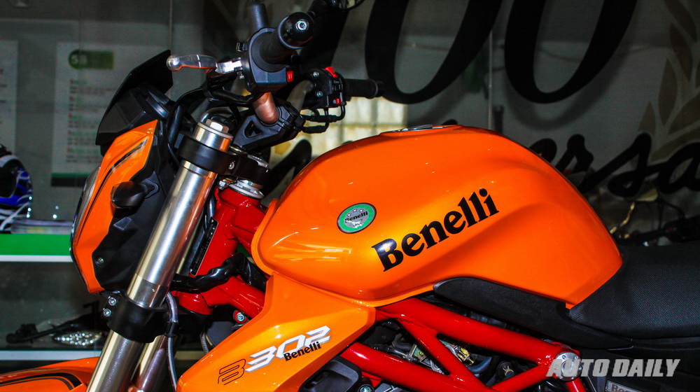 Chi tiết Benelli BN302 tại Sài Gòn