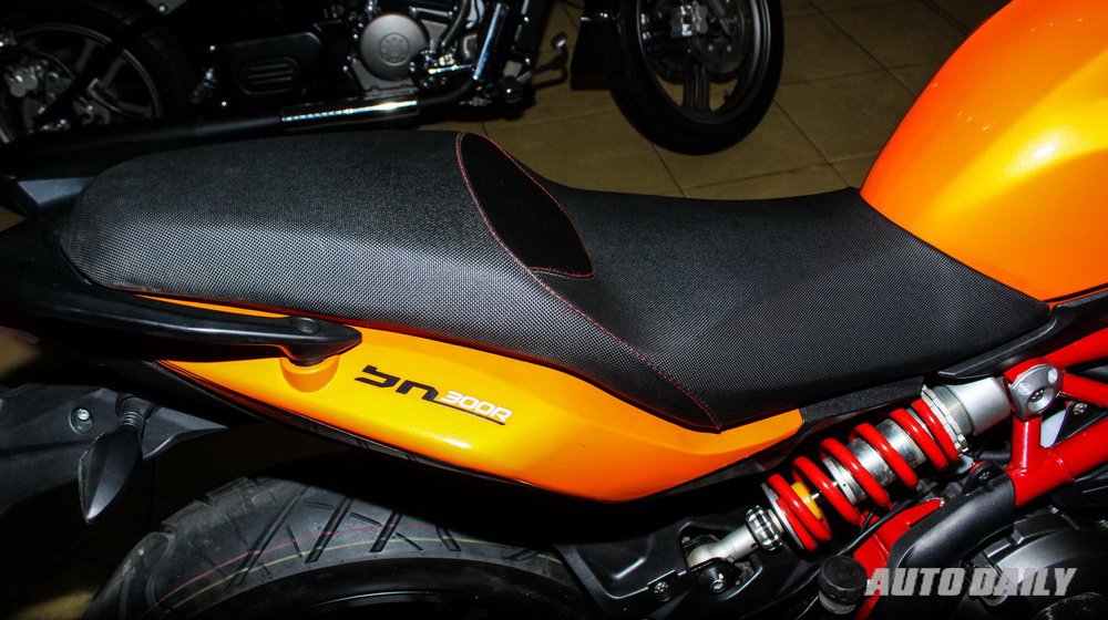 Chi tiết Benelli BN302 tại Sài Gòn