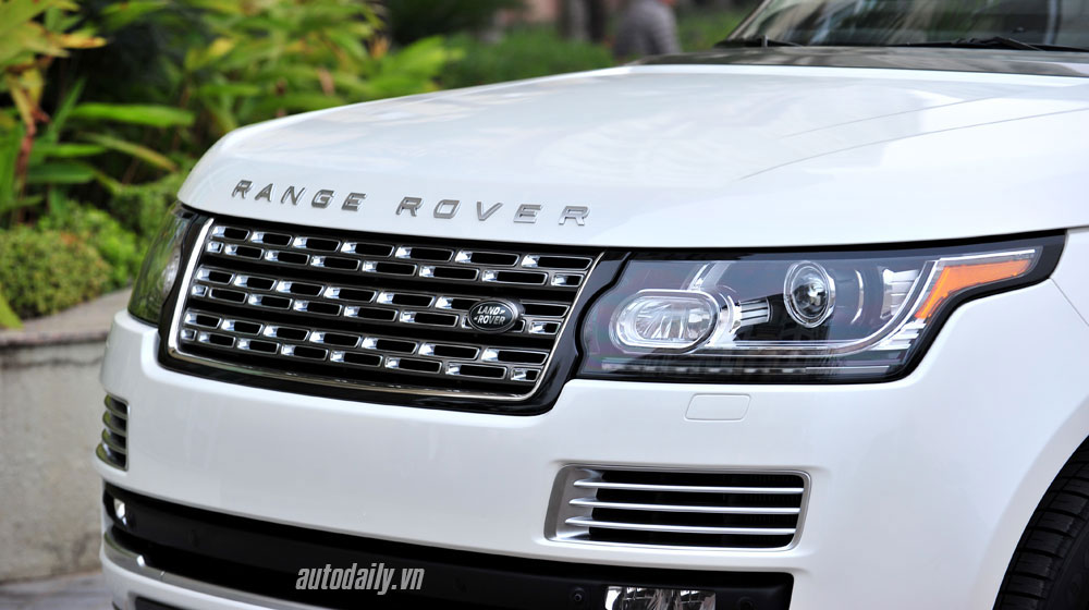 Range Rover Autobiography LWB Black Edition